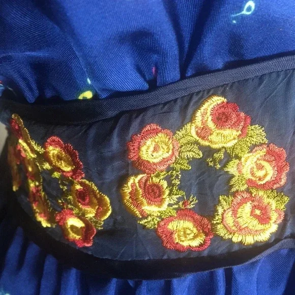 Johnny Was 100% Silk Dress Embroidered Boho Ikat - Picture 4 of 8